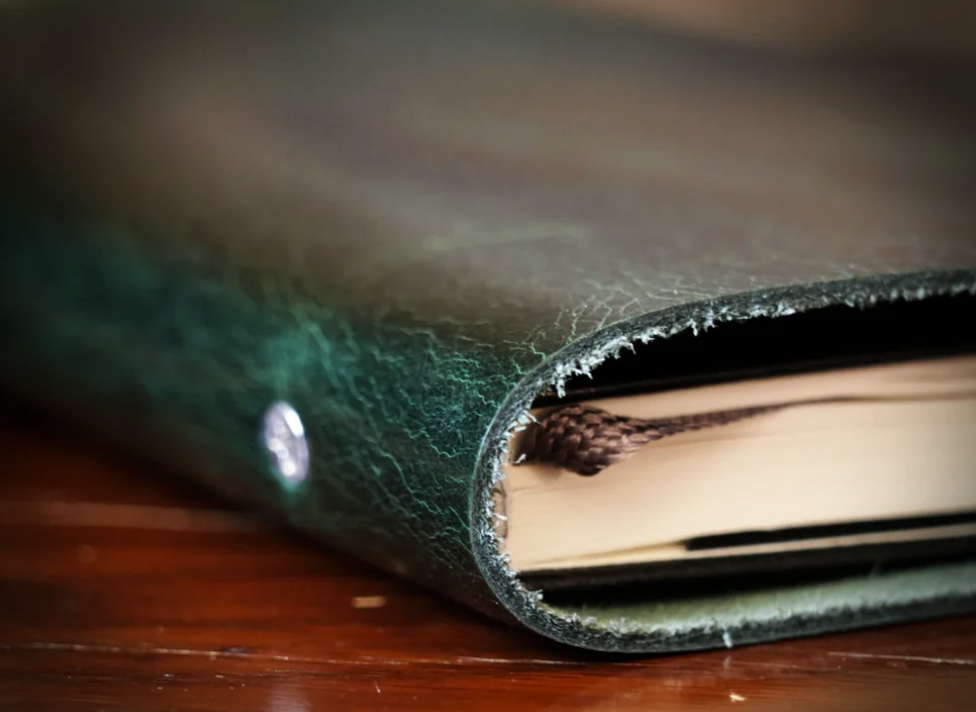 Discover Murdy Creative – Redefining Artistic Craftsmanship with Premium Leather Accessories